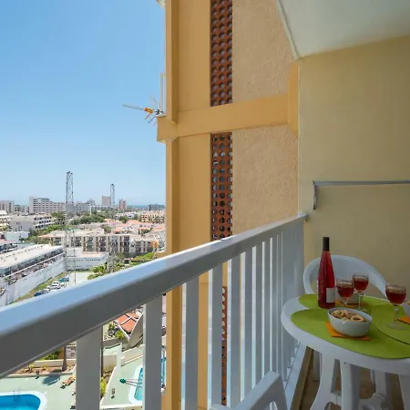 Y7f.in Playa Las Americas,wifi,terrace,pool View Playa de las Américas